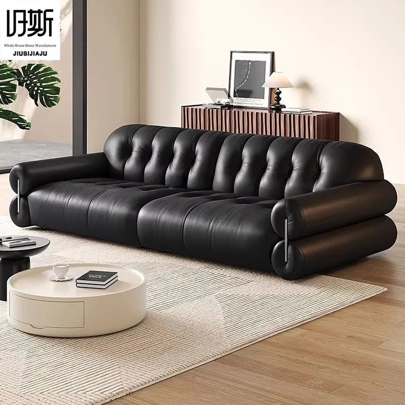 Französisches Lazy-Style-Sofa aus gewachstem Leder mit Knopfheftung und abgerundeten Armlehnen, langlebiges, hochelastisches Sofa für Retro-Häuser.