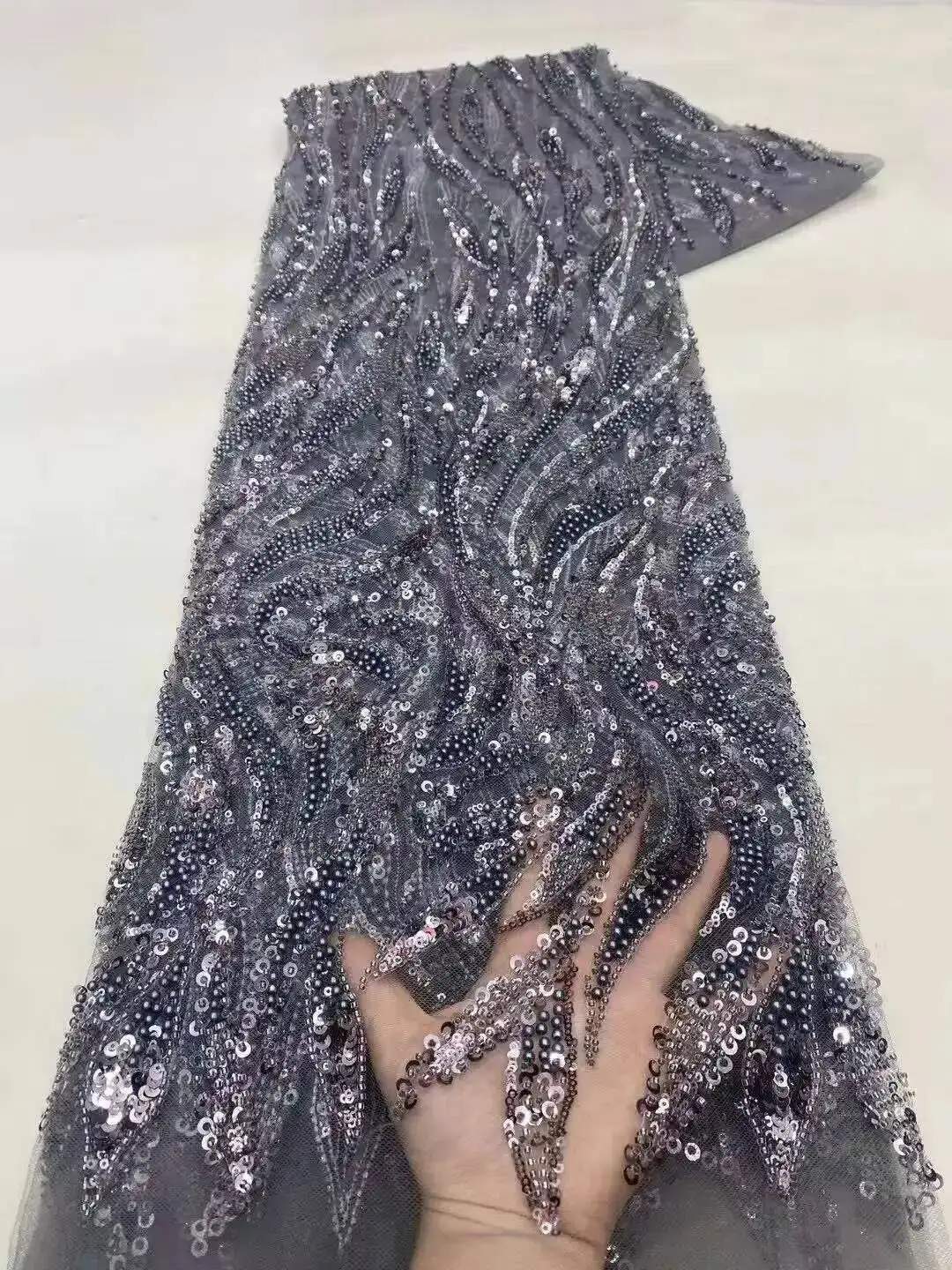 

Luxury African Sequins Sequins Lace Fabric With Bead Sequins For Bridal Dress 2025 Luxury Evening Dress French Lace 5 yards
