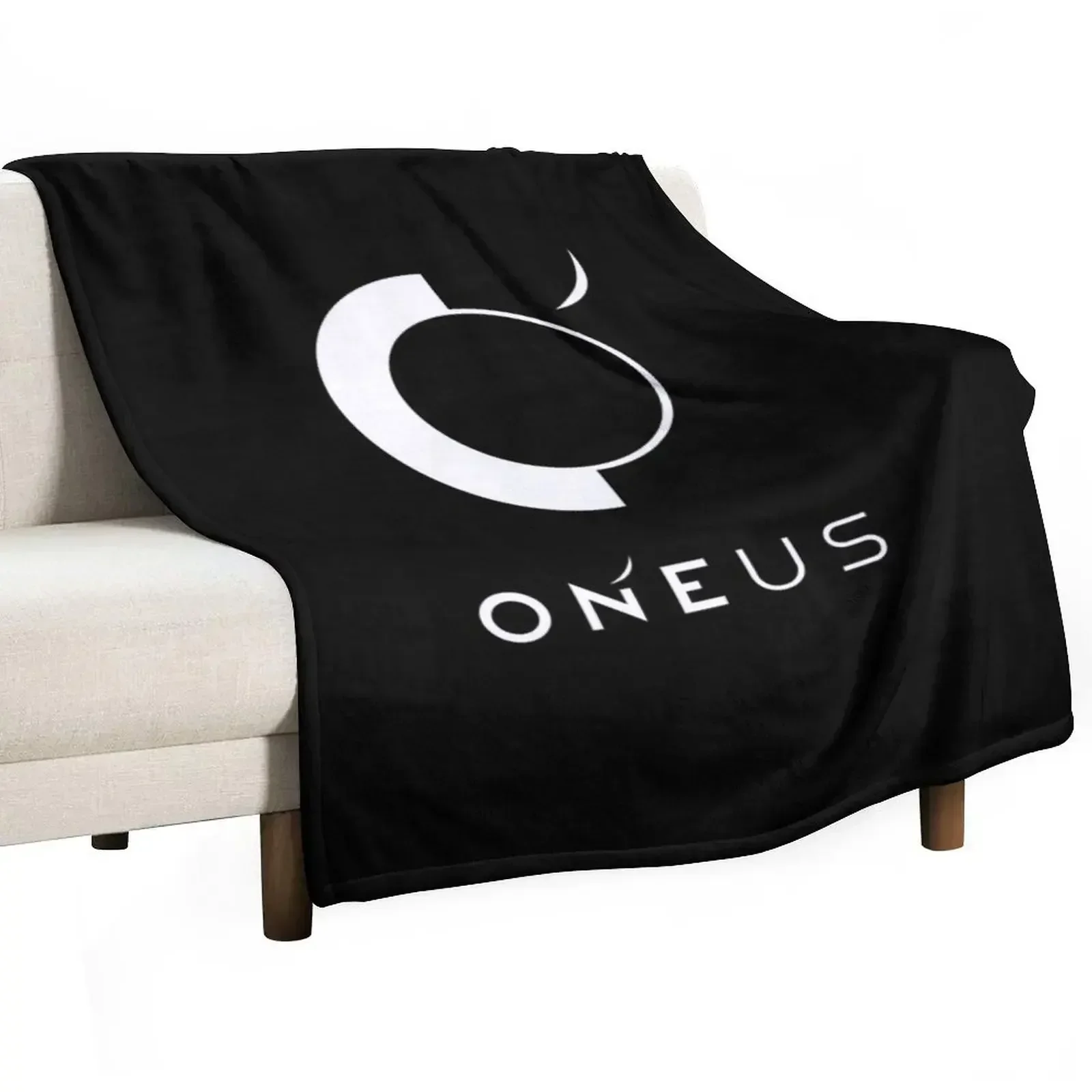 KPOP BOY GROUP ONEUS LIGHT US Classic T-Shirt Throw Blanket Bed Fashionable wednesday Blankets