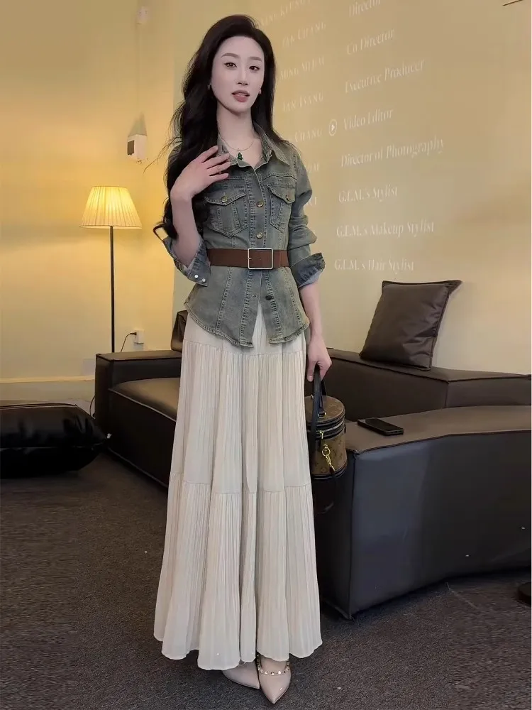 

Модный комплект из джинсовой куртки и юбки в ретро-стиле Гонконга для женщин, с эффектом утончения талии, осенний сезон, двухсоставный костюм