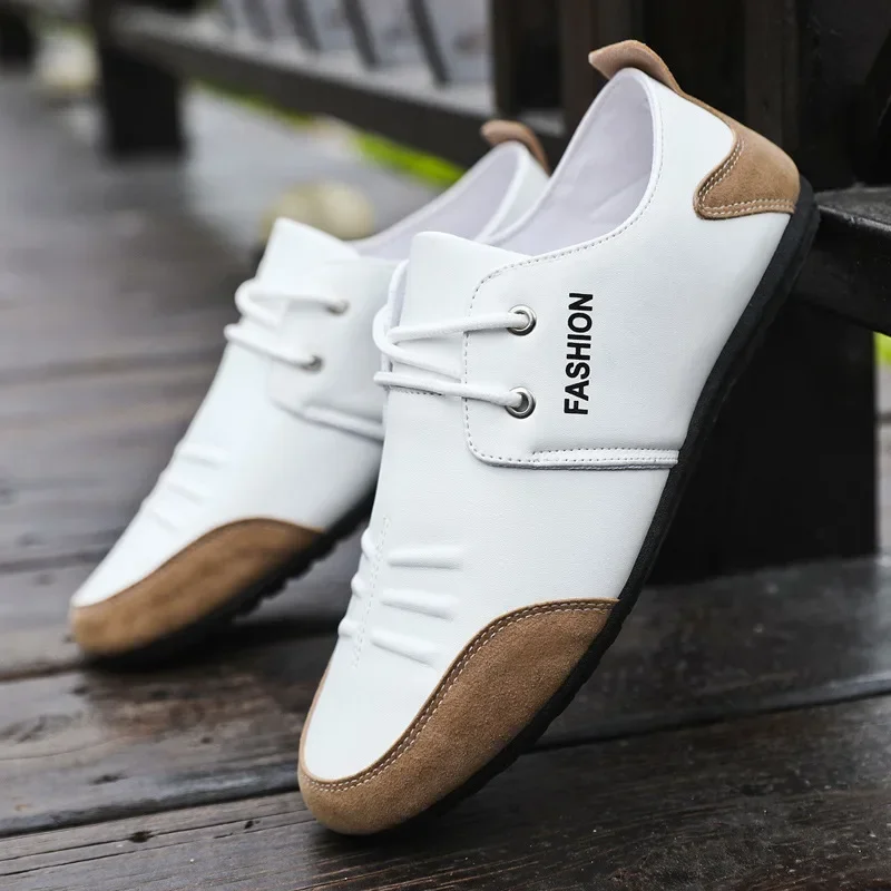 Zapatos planos de cuero para hombre, calzado blanco de ocio, transpirables, suaves, informales, guisantes británicos, tendencia de verano, 2024