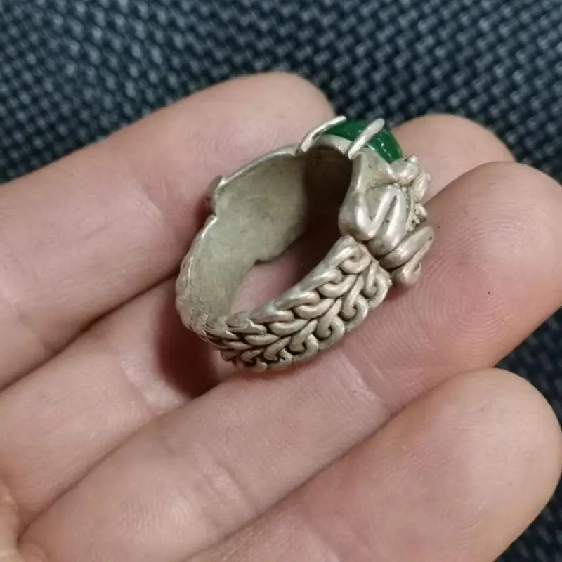 China Hand-Carved Precious Tibetan Silver Gem Inlay Frog Statue Ring