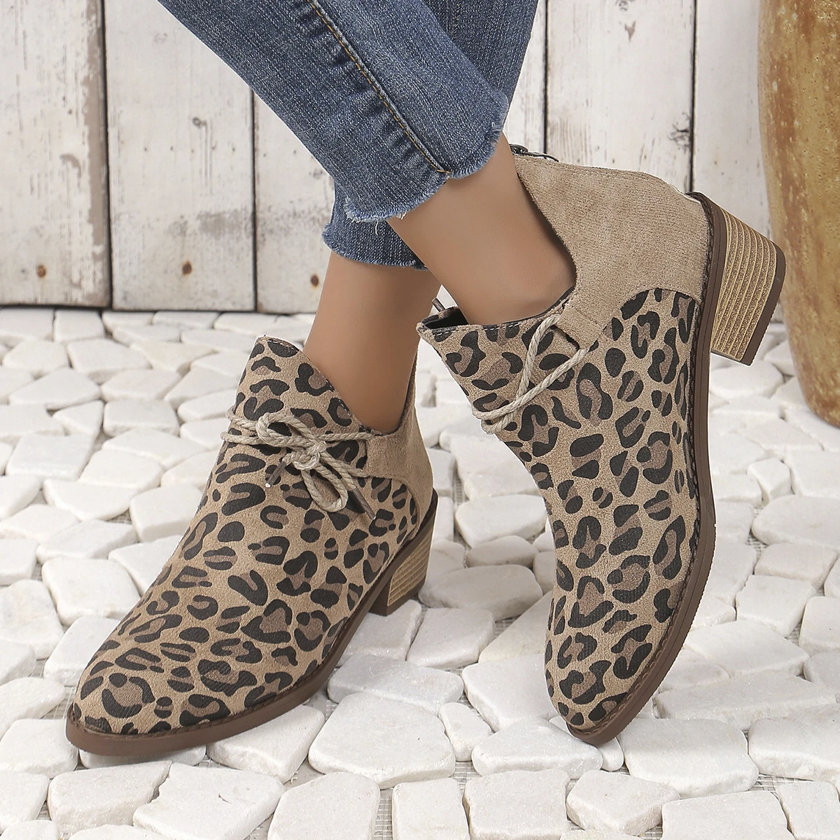 Botki damskie Chelsea Cowboy Low Shoes Leopard Print Color Goth New Rock New Rock Wygodny projektant z okrągłą główką