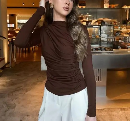 

Autumn Pleated Skirt Design Niche Slim Fit Waist Cinching Spicy Girl Style Long Sleeved T-Shirt Fashionable Slim Fit Base Top