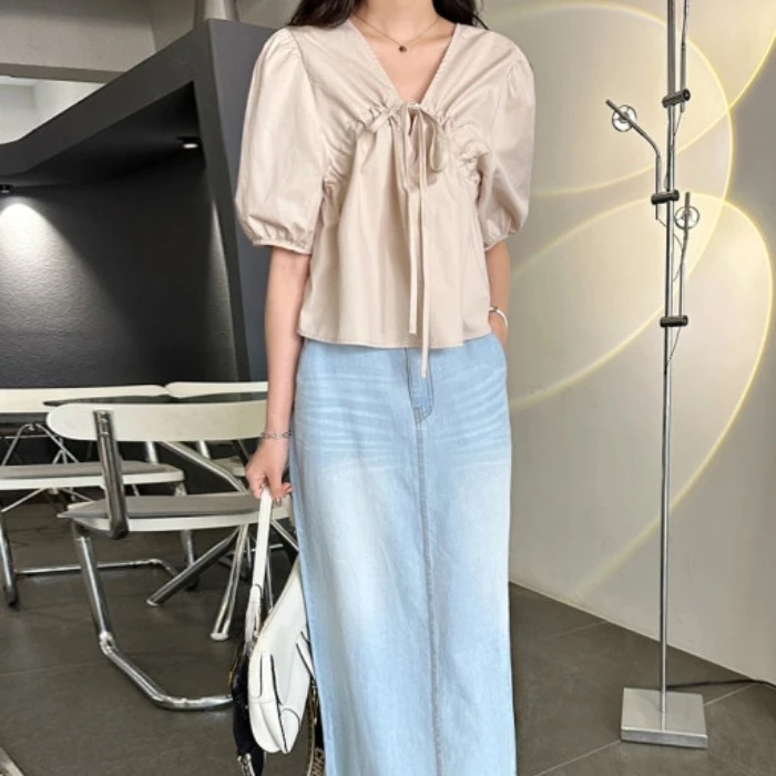 REALEFT Lente Zomer Bladerdeeg Mouw V-hals Damesblouses 2025, Nieuwe Korte Mouw Casual Losse Vetershirts voor Dames