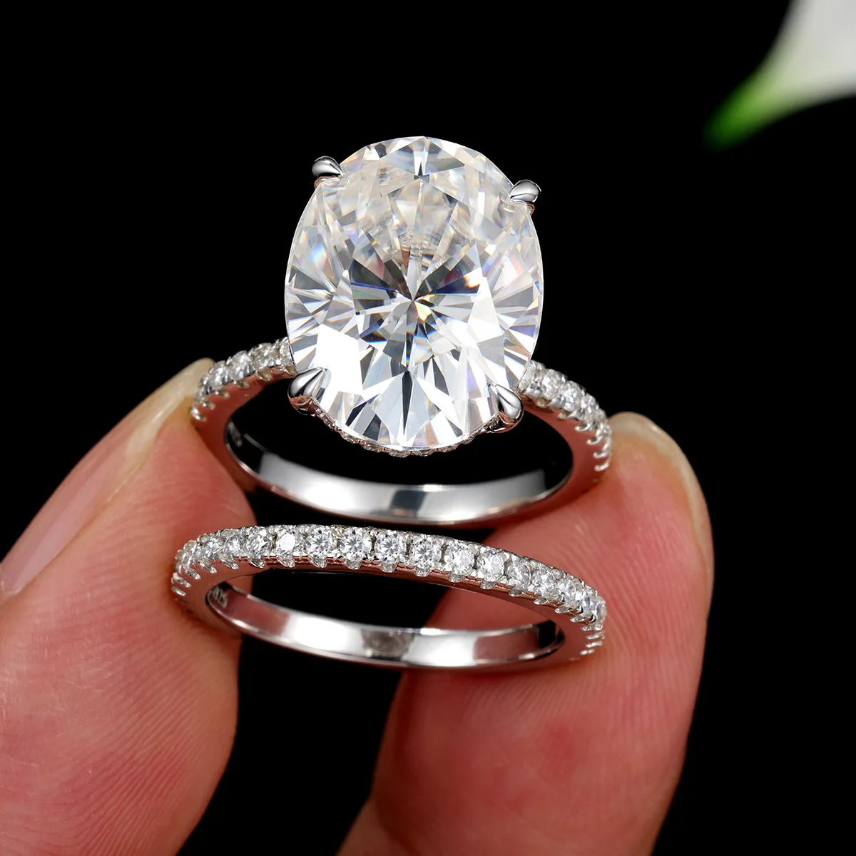 Onnelik S925 Sterling Silver Full Pave Oval 10CT Moissanite Ring Oversized Pigeon Egg Sparkling Stackable Band Light Luxury Gift