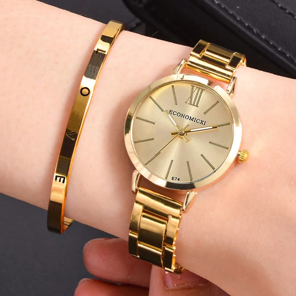 Montre à quartz Hip Hop Glamour pour femme, ensemble de bracelets d'amour enchantants, accessoire de mode doré, cadeau de la Saint-Valentin, ensemble de 2 pièces