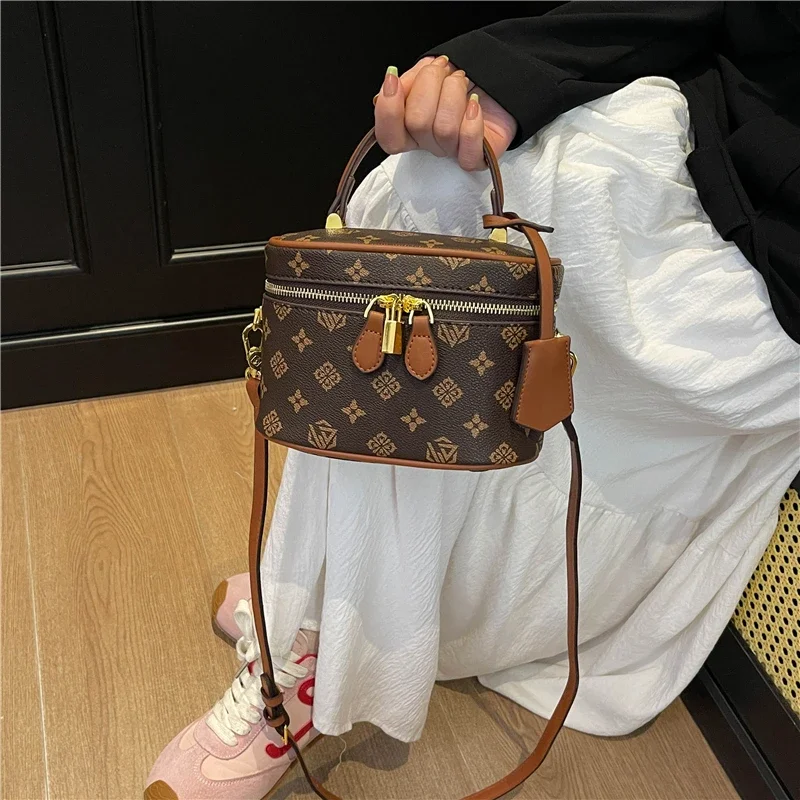 

Trendy Chic Elegant Diaper Bag Fashionable Crossbody Handbag For Women Minimalist Messenger Bag Solid Color Classic