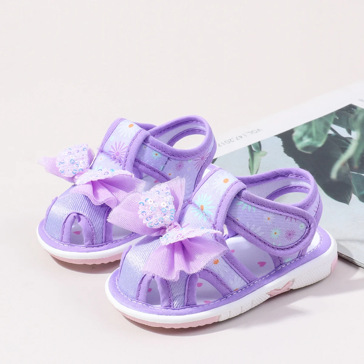 

2025 0-2Y Baby Girls Baby Girls First Walking Indoor Outdoor Toddler Shoes With Squeaky Beautiful Design And Soft TPR Sole