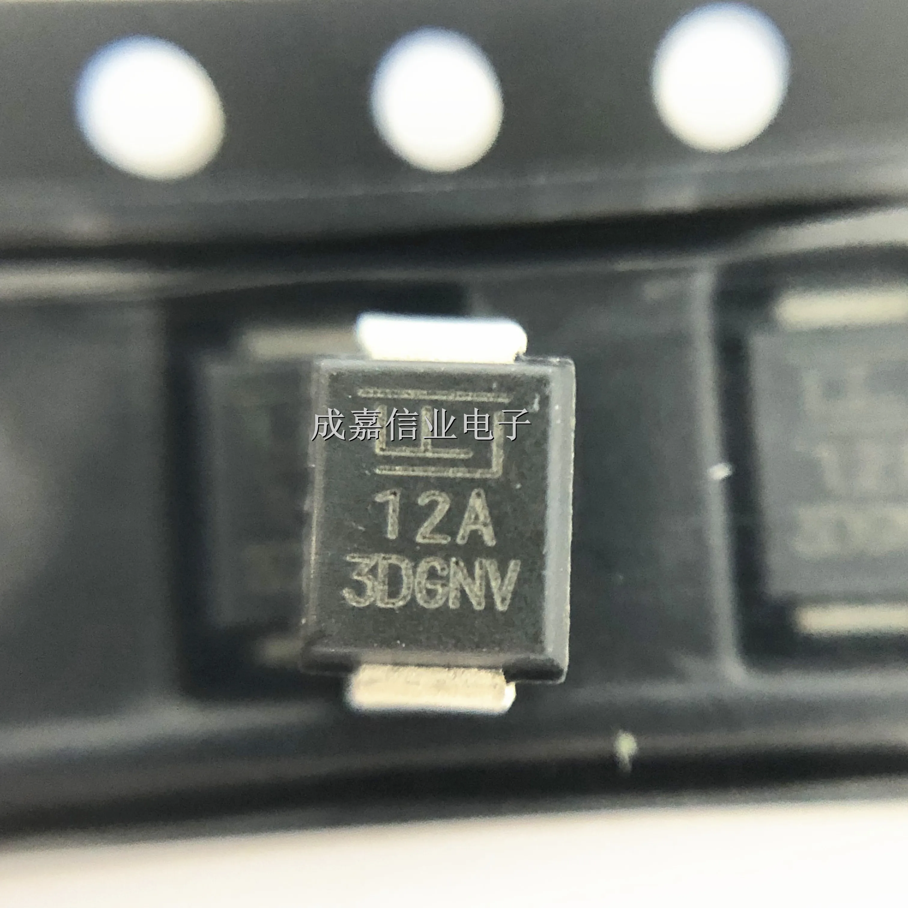 

10pcs/Lot P6SMB12A SMB DO-214AA-2 MARKING;12A ESD Protection Diodes / TVS Diodes 12V 600W