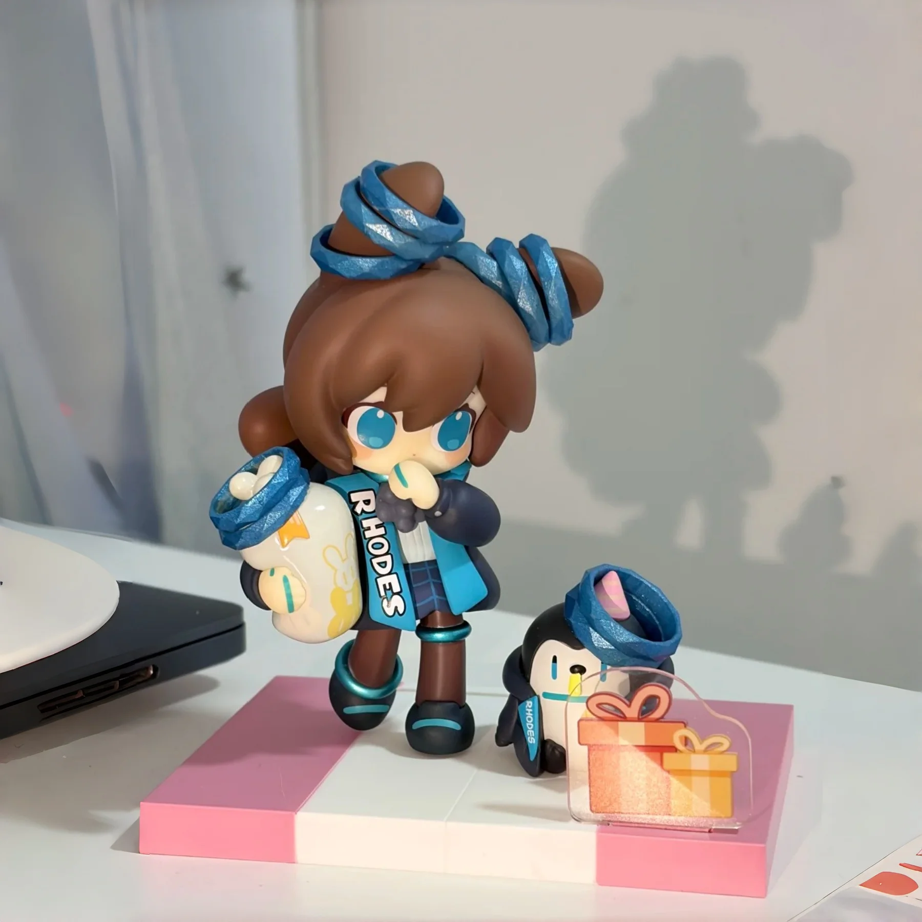 

Аутентичные мини-фигурки Arknights Chibi: Амия, Владыка Демонов, тема десертов. Декор для рабочего стола. Коллекционная игрушка для фанатов аниме и игр. В наличии.