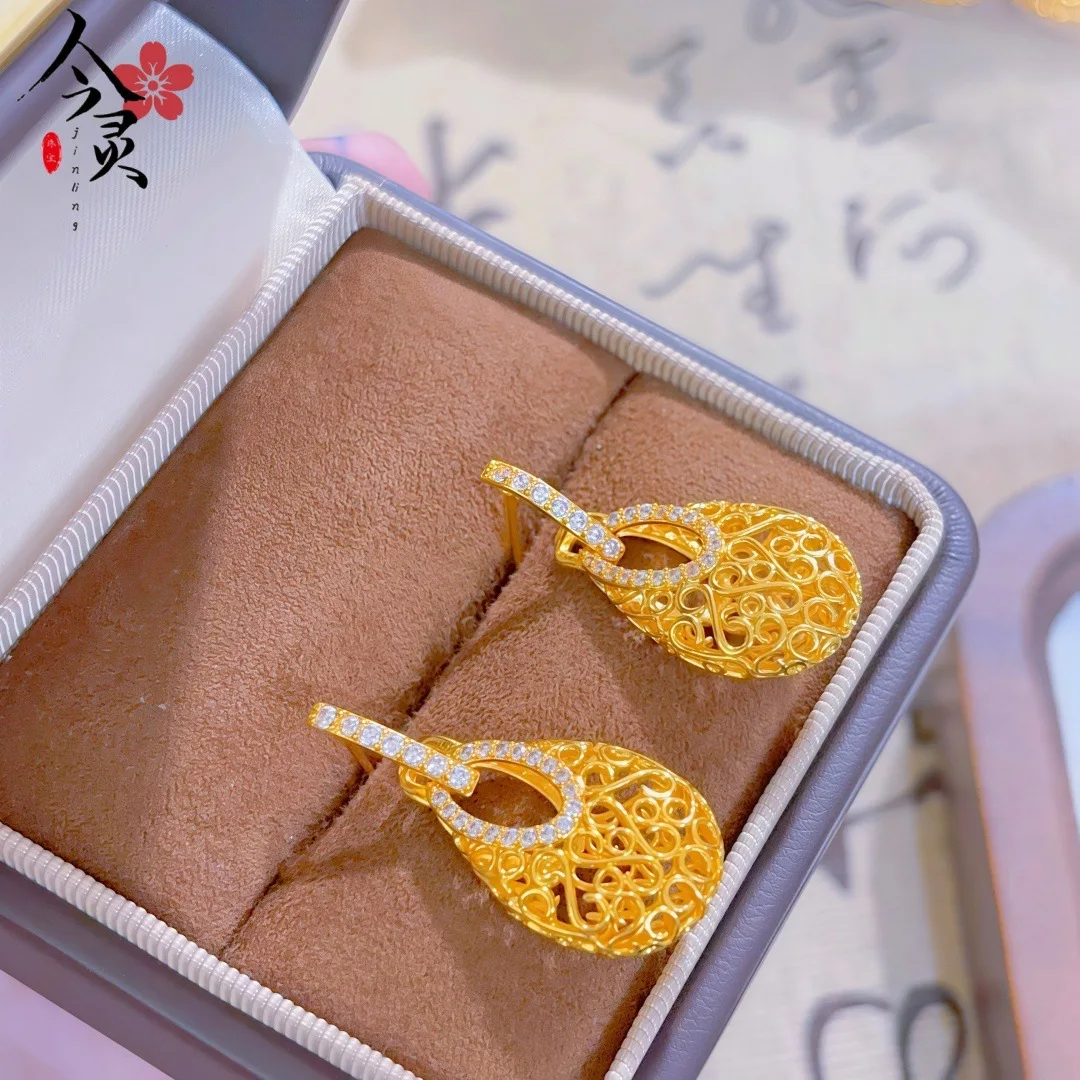 

Exquisite Diamond Setting Hollow Diamond-studded Sachet Stud Earrings For Women 24K Gold AU999 | Shining diamonds, firm inlay