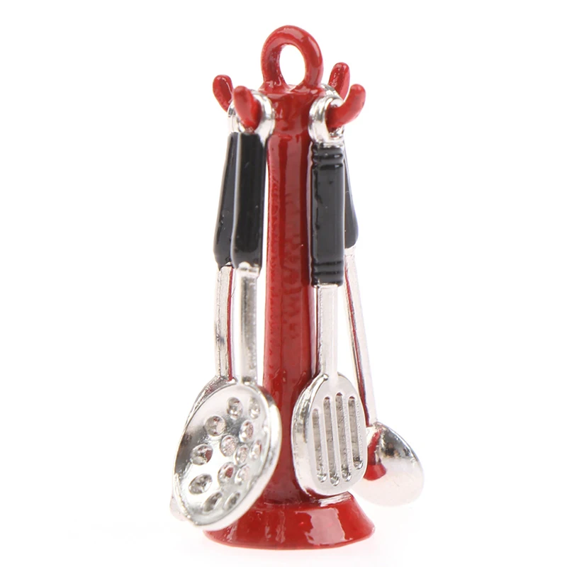 

Набор кухонных принадлежностей для кукольного домика 1:12: вертикальные подвесные ложки, лопатки, шумовка