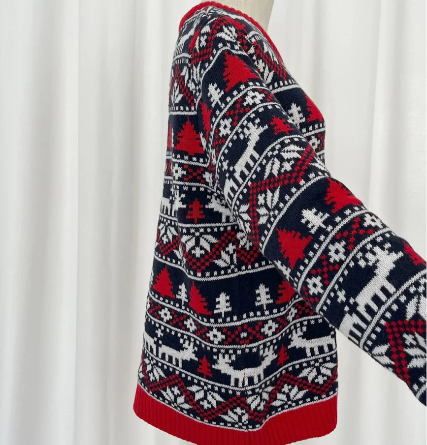 

2025 Christmas Elements Reindeer Embroidery Women's Loose Round Neck Long Sleeved Sweater Winter Casual Loose Knit Sweater