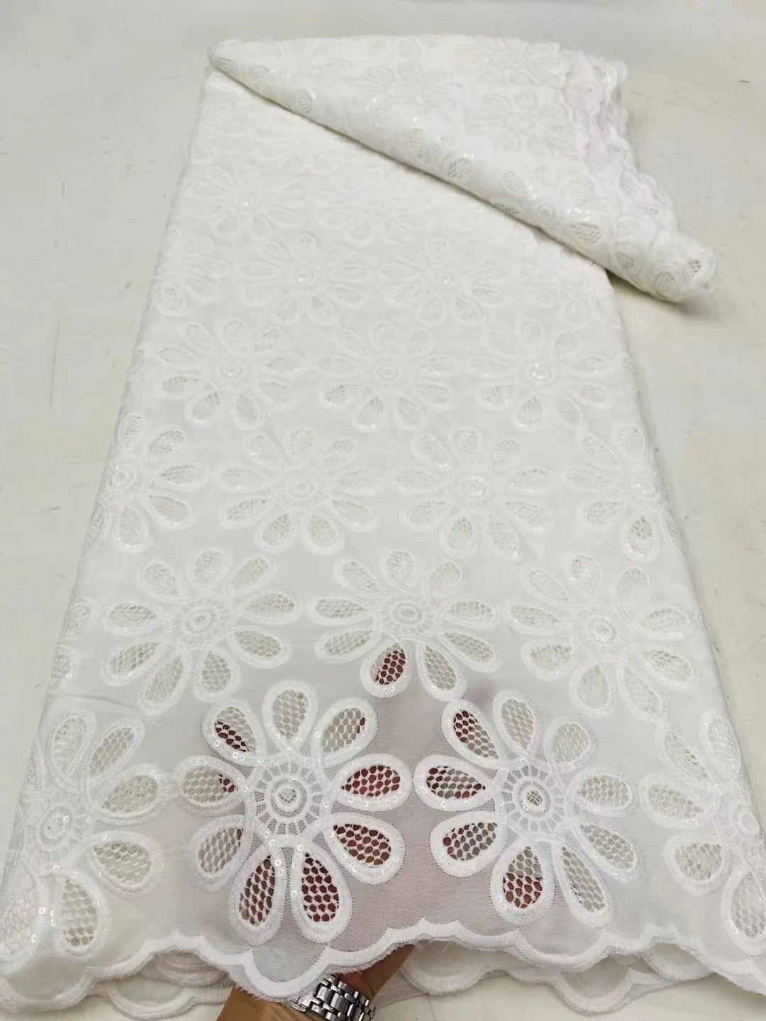 

2024 Fashion African Nigerian 5yards Tulle Lace Fabric High Quality Embroidery Cotton For Wedding Party Material Dress DP0230