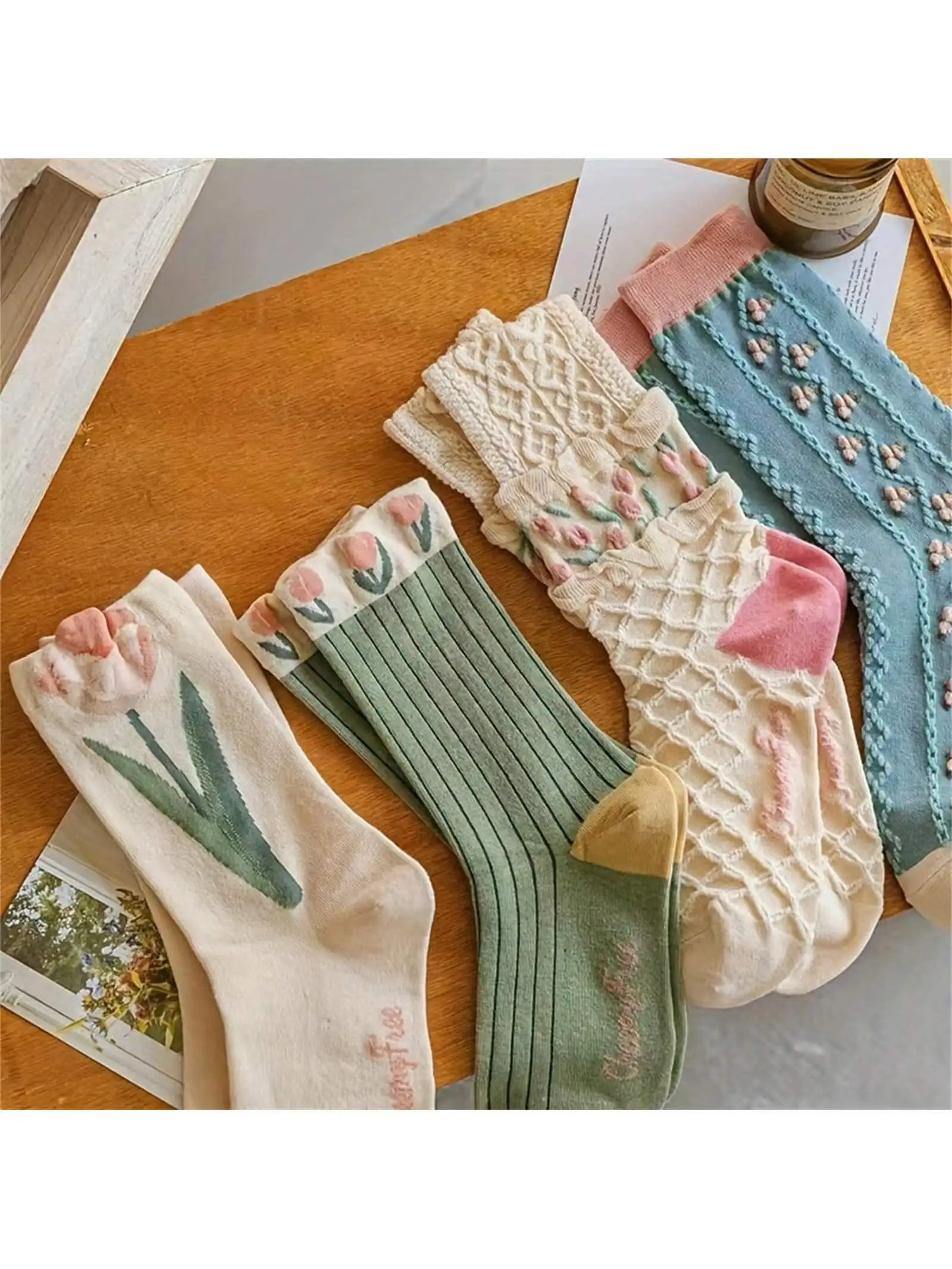 4 Pairs Floral Print Socks, Comfy & Cute Mid Tube Socks, Women's Stockings & Hosiery