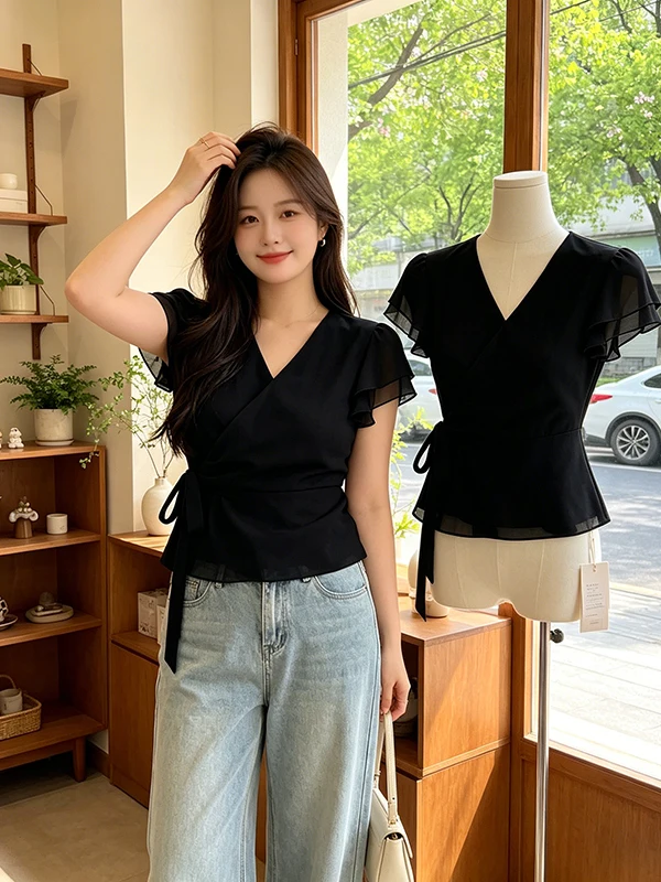

Elegant Black Oversized Shirt with Lace Trim Women's Fashion Summer 2026 Unique Beautiful Waist-Cinching Top Korean Style