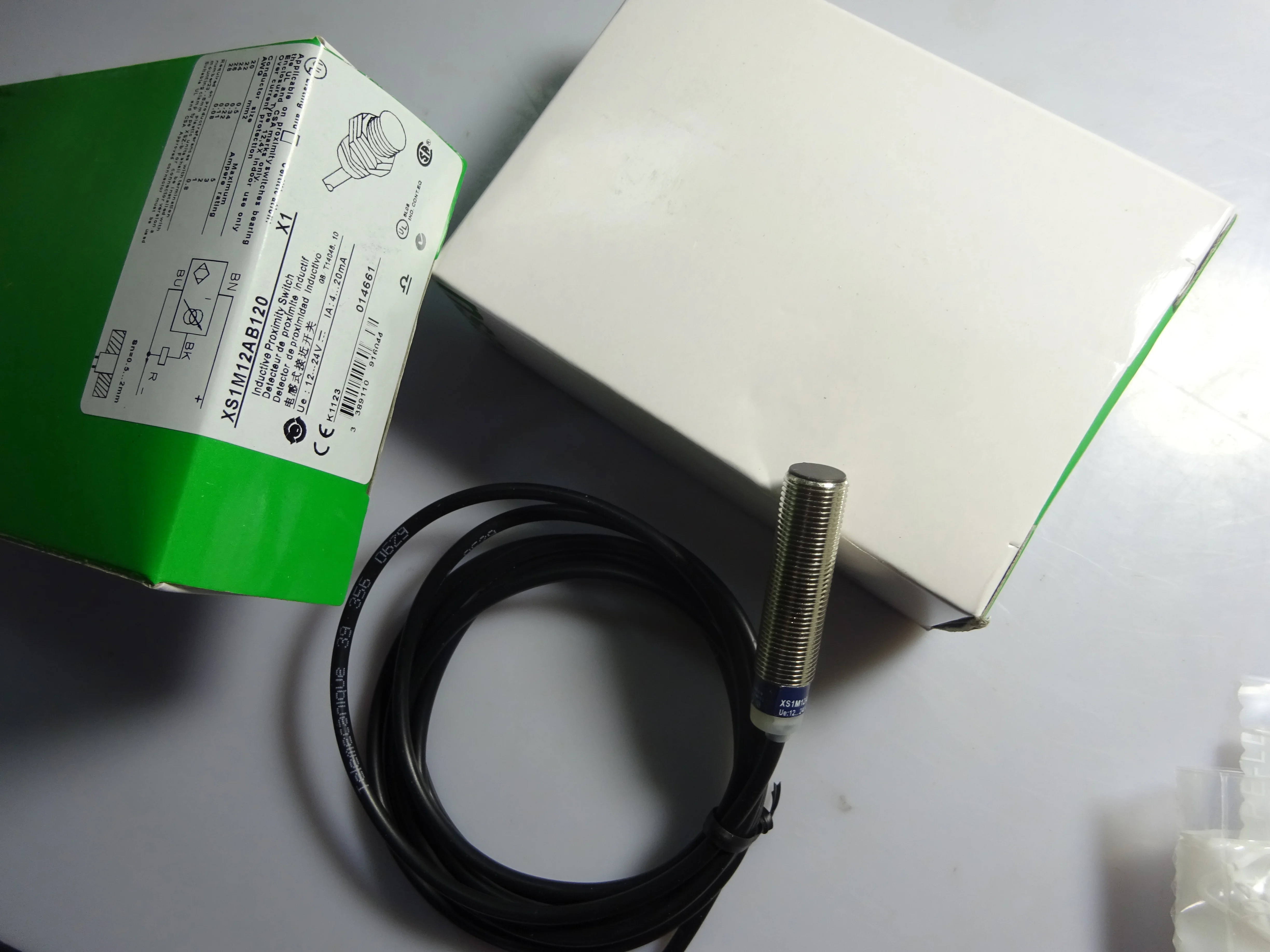 

In Stock New Proximity Switch Sensor XS1M12AB120 One-year Warranty High Quality Seller