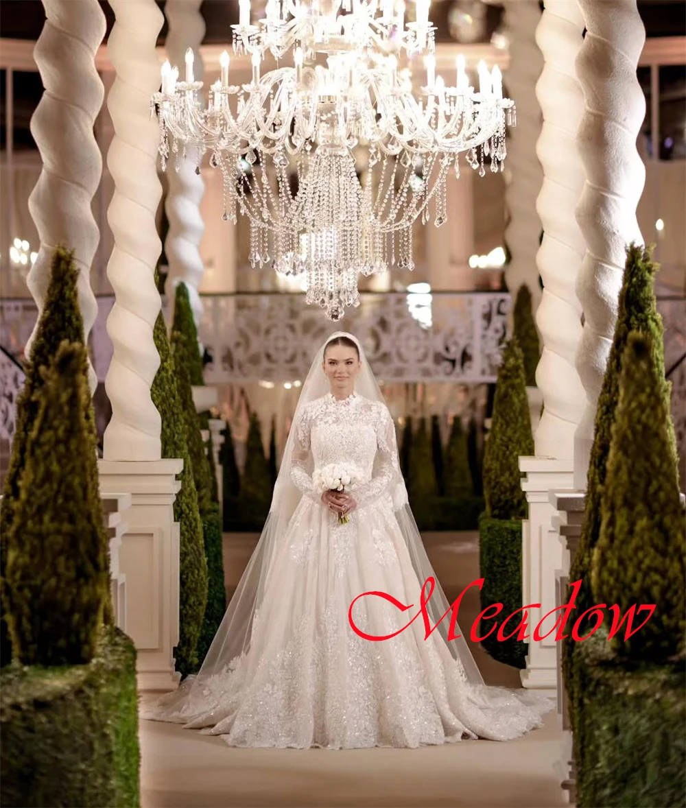 Exquisitos vestidos de novia de tul blanco personalizados, elegante vestido de novia de manga larga con cuello redondo, vestido de novia con cremallera en la espalda