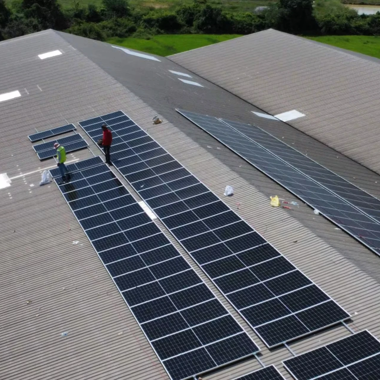 Solar System With 550W Solar Panel for Home Roof Build Rood