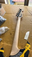 New 6-string electric guitars，Black body yellow strip，Finch eyes maple neck and fingerboard，Floyd rose bridge,Free delivery