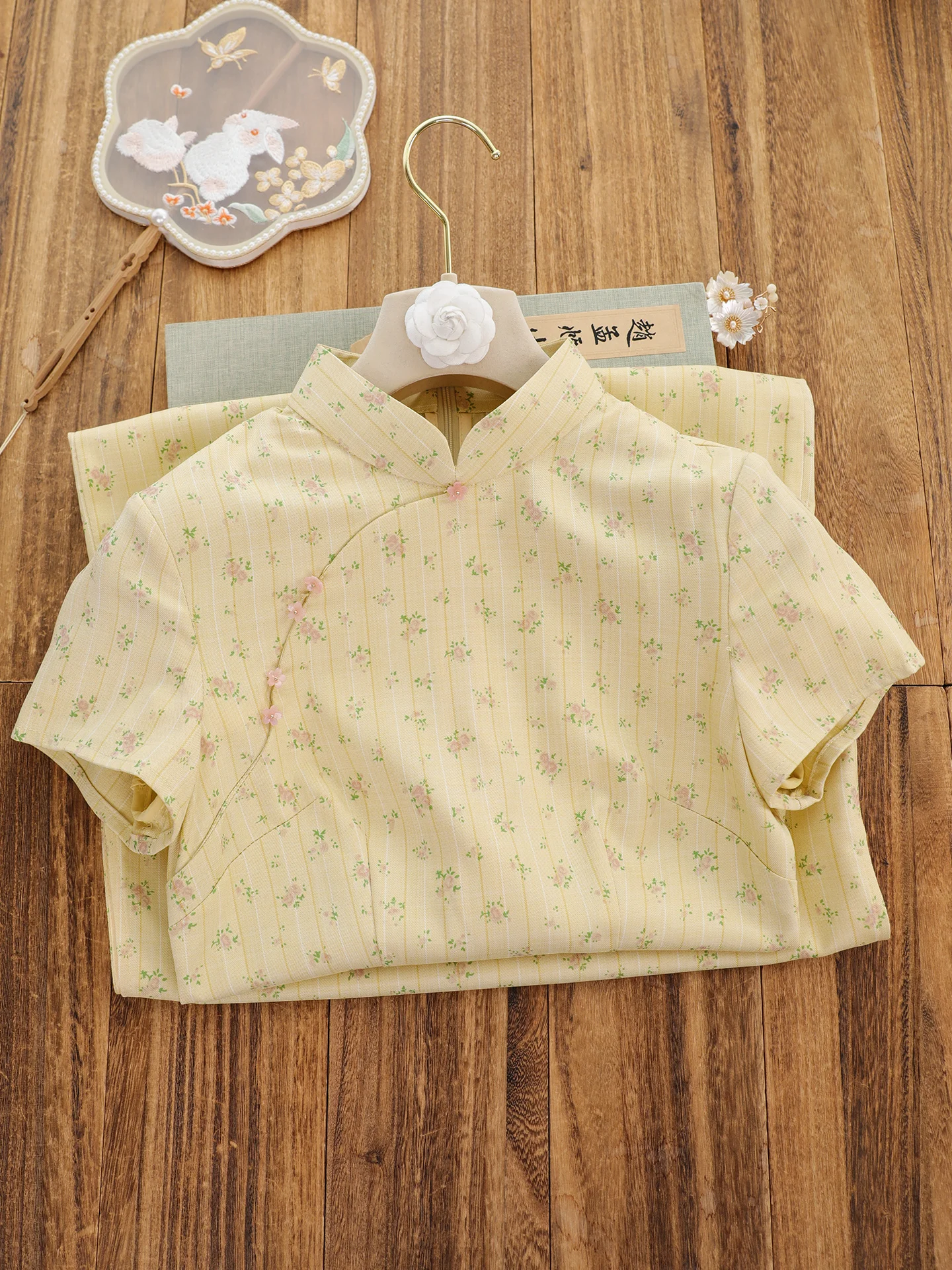 Young Women's Yellow Short-Sleeve Qipao Dress Artistic New Chinese Style Daily Wear Breathable Long-Qipao Skirt Floral Pattern