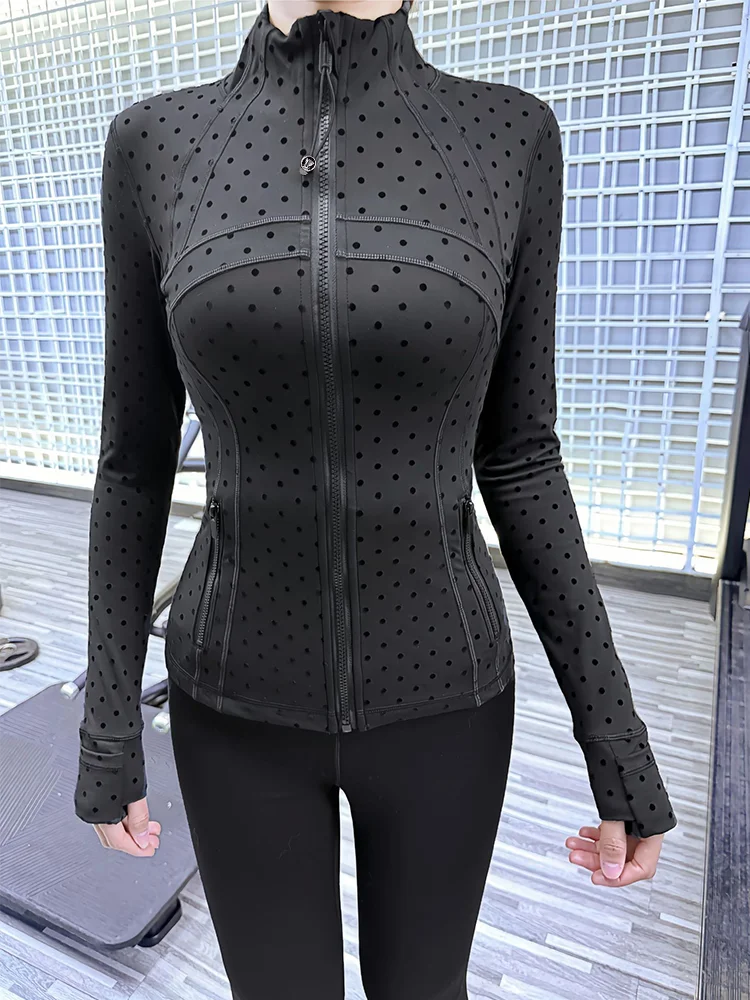 

Костюм для йоги с воротником-стойкой и эффектом волнистого узорца, женская приталенная куртка с эффектом пескоструйной обработки, спортивная куртка для активного отдыха