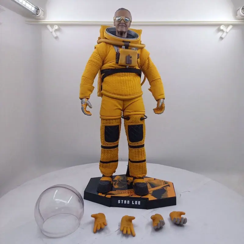 

Официальный подарок на день отца Marvel, 30 см, фигурка астронавта Стэн Ли, ограниченная серия, скафандр, наблюдатель, Коллекционная модель игрушки для взрослых