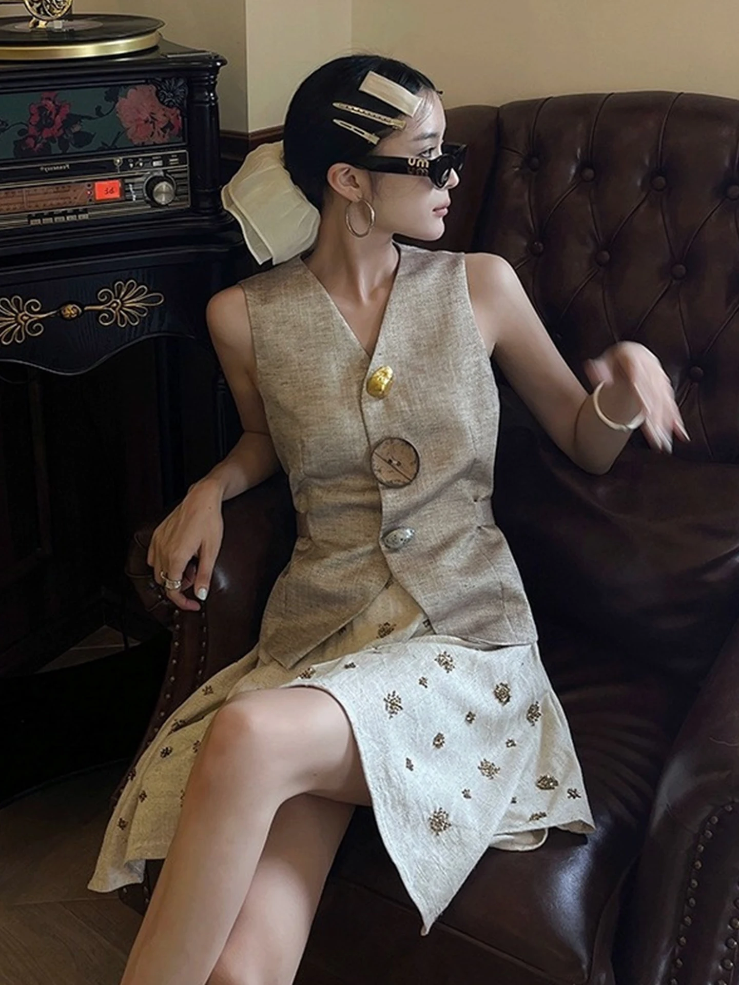 

Faionable Commute Sle Women's Single-Button Svel Vest 2025 Summer Ele Versatile Suit Jaet Unique Design