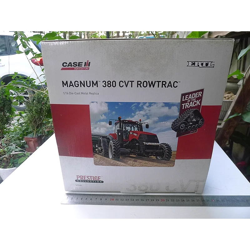 Diecast ERTL 1:16 Scale 380 Case Global Limited Edition Track Alloy Tractor Model Collectible Toy Gift Souvenir Display Ornament