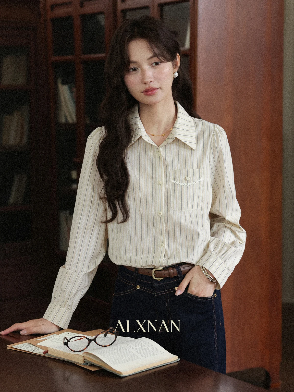 

ALXNAN Striped Shirt Cotton Office Lady Long Sleeve Shirts 2025 New Autumn Elegant Loose-fit Elegant Lapel Blouses Female L57039
