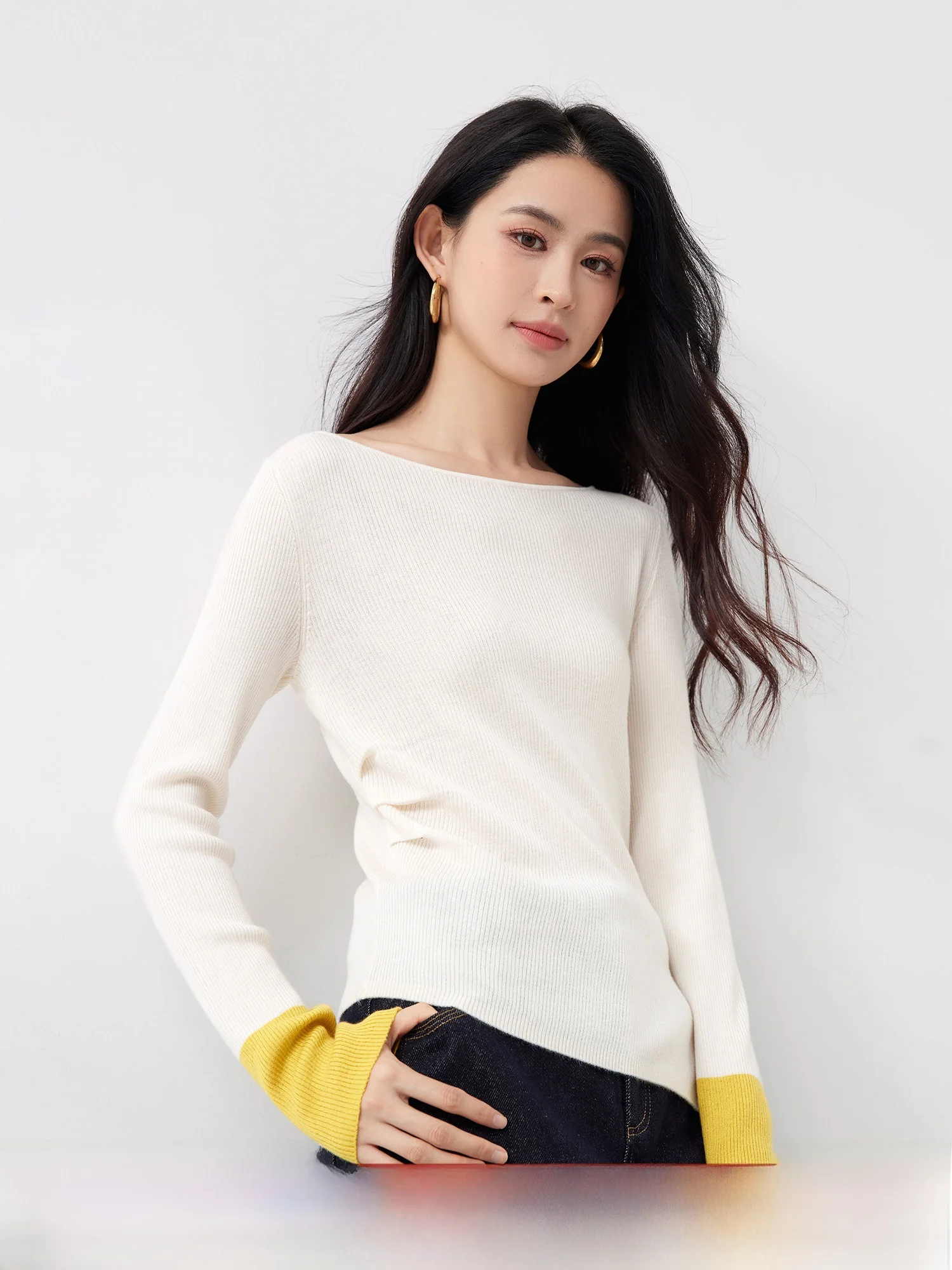 

Высококачественный вязаный свитер Mijia: модный, на одно плечо, с боковыми вставками, цветными манжетами, повседневный, мягкий, из смеси нейлона и шерсти, короткий.