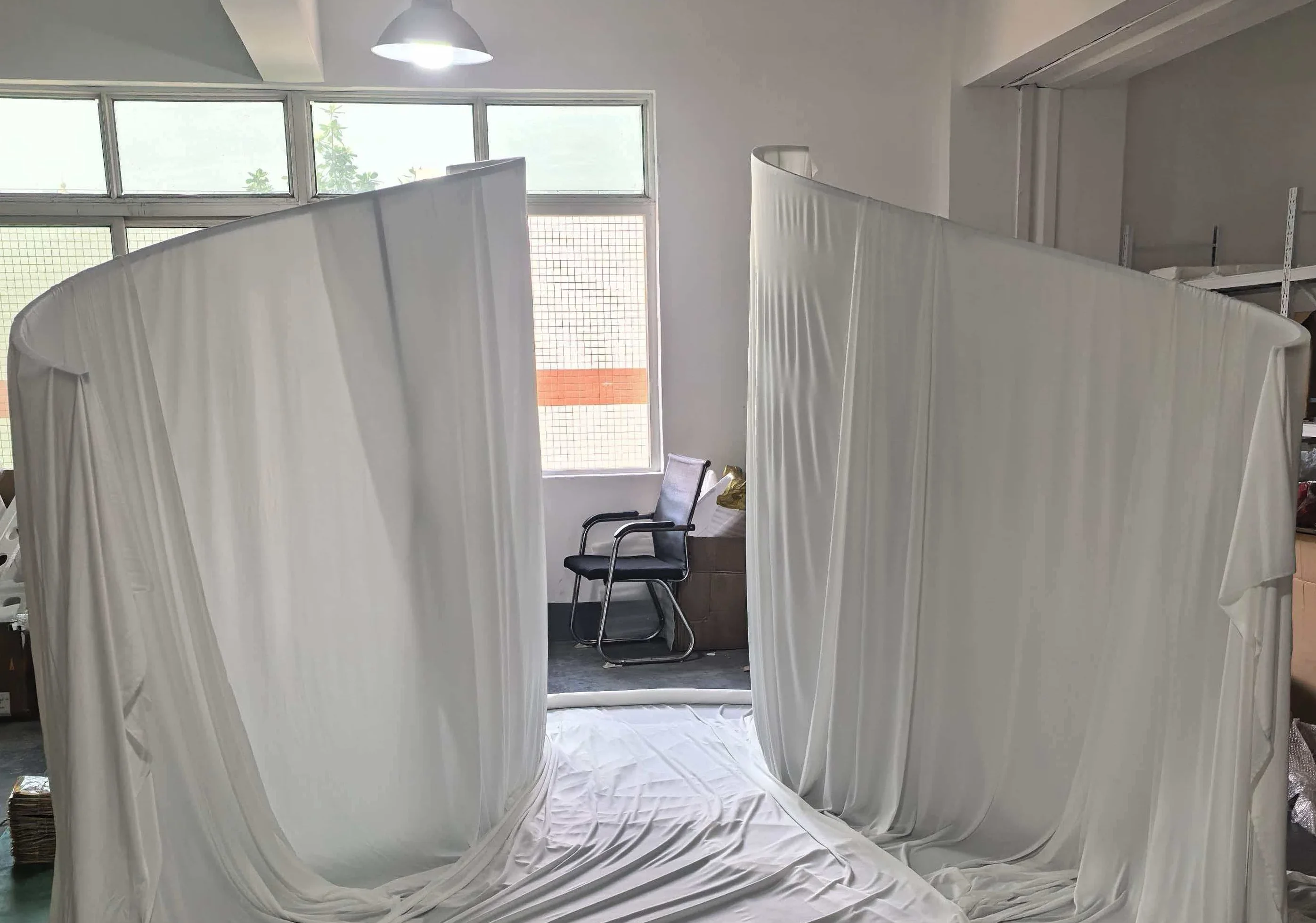 2 Stück Romantische Spiral-Stoffvorhänge Premium-Qualität Bogenförmiger Hintergrund für Hochzeitszeremonien im Freien, Partys, Empfänge und Veranstaltungsortdekoration – Detail 8