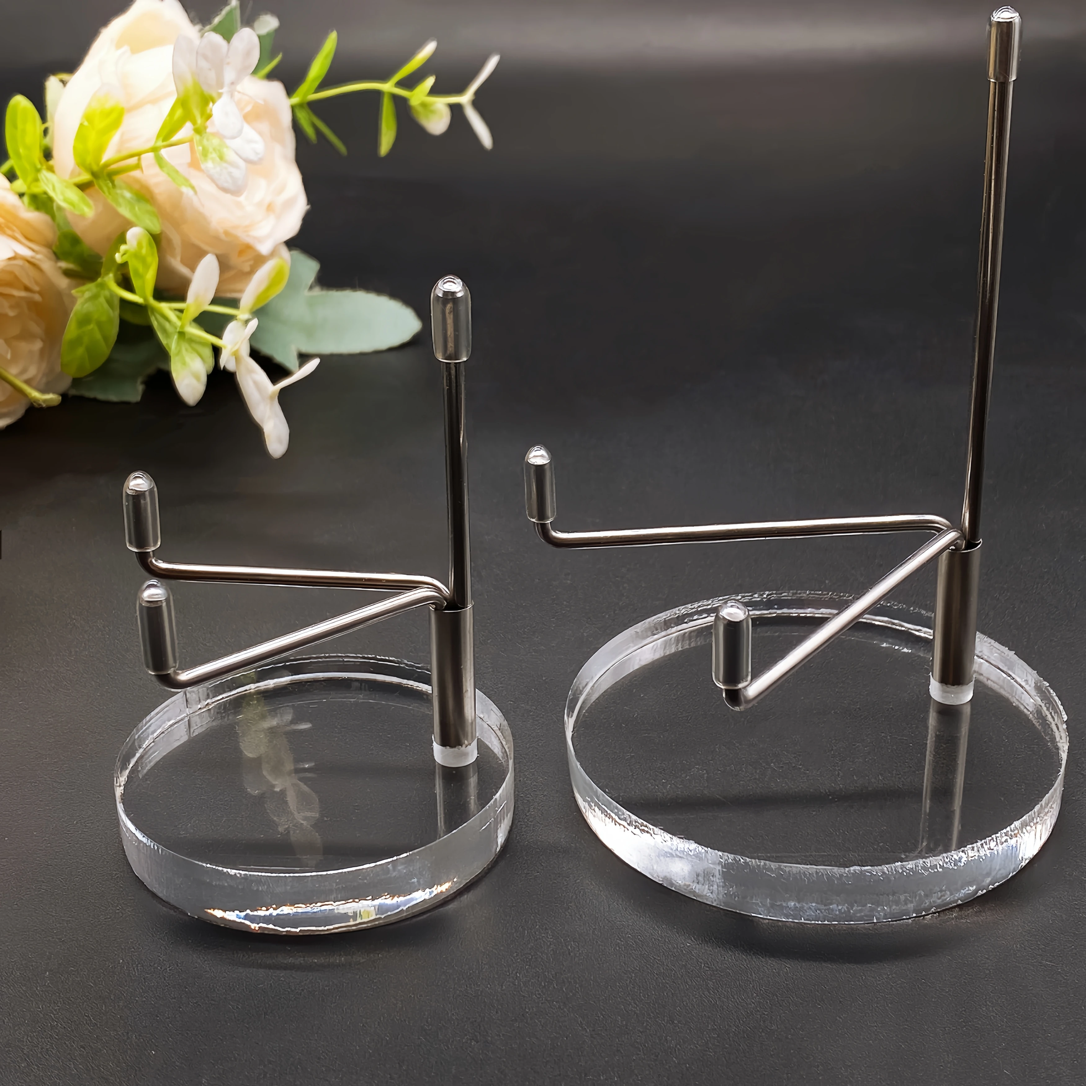 

Adjustable Circular Metal Display Stand with Clear Acrylic Base Crystal Rock Mineral Collectibles Holder Shelf for Shop Museum