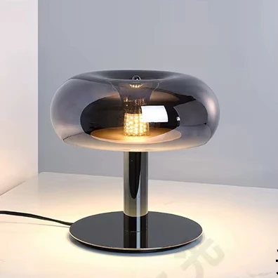 Manufacturing Light Emitting Diode Metal Mushroom Desk Lamp Home Decor Luxury Household Products Bedside Lamp
