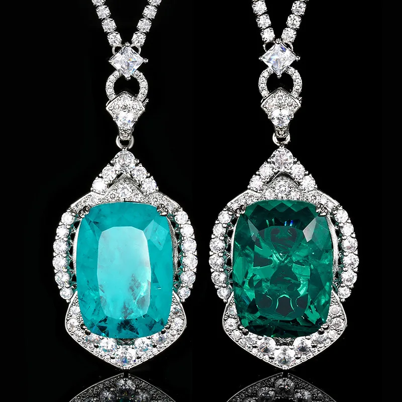 

New autumn and winter jewelry: gold-plated copper base with emerald square diamond luxury pendant necklace, size 20*28