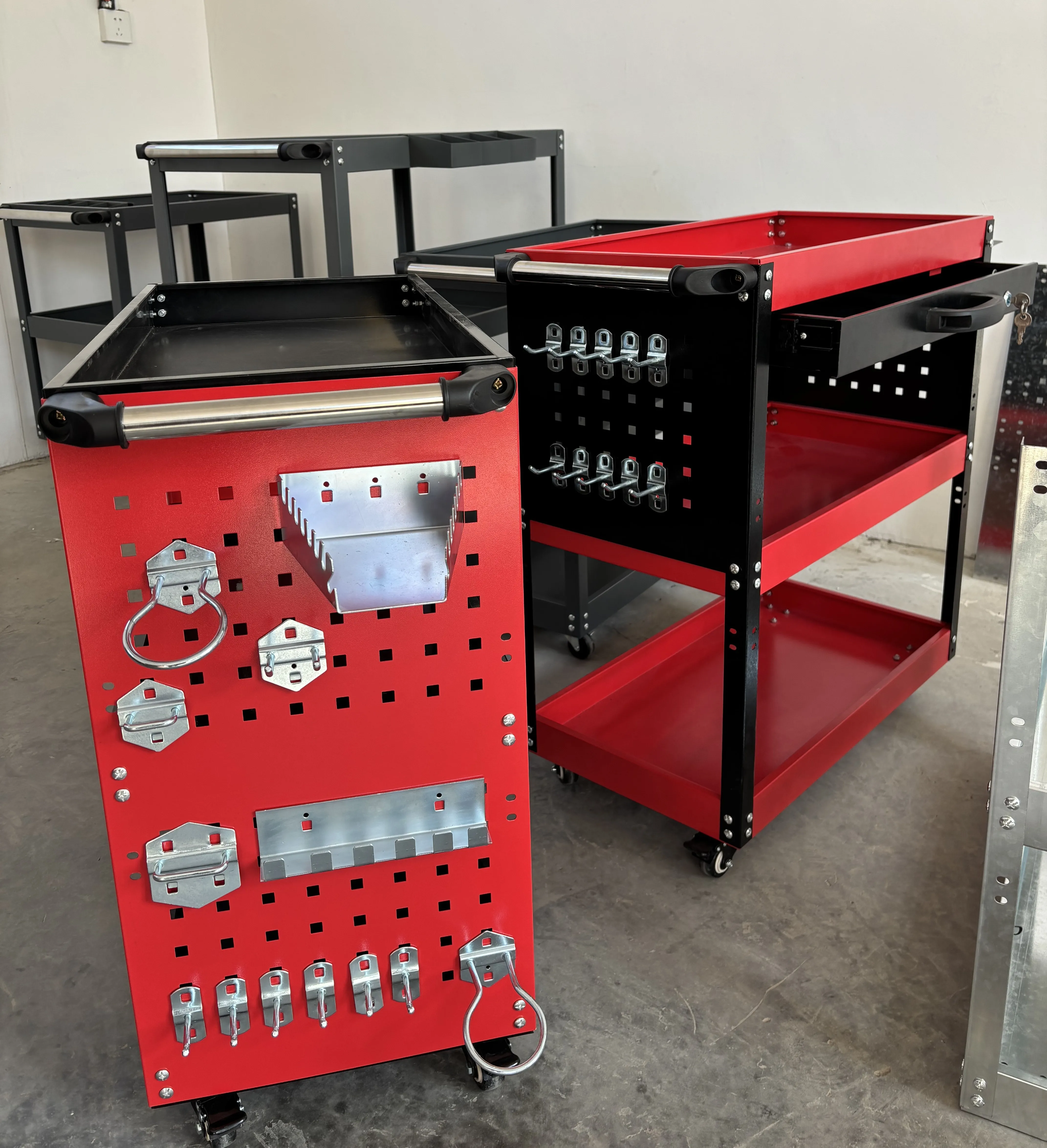 Material & Build Steel Tool Cart Aluminum Tool Cart Heavy-Duty Tool Cart Industrial Tool Car