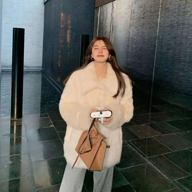 

2023 New Women Winter Faux Fur Coat Mid Length Version Furs Overcoat Loose Adding Cotton Jacket Artificial Fur Collar Outwear