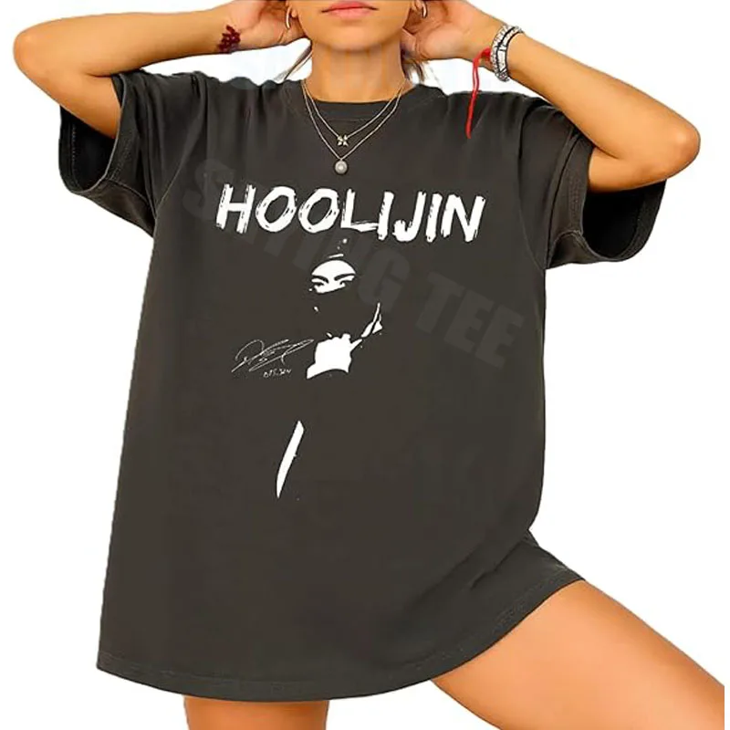 

Футболка HOOLIJIN-Hooligan Kpop в стиле Y2K, модная уличная одежда, оригинальный подарок, мягкая и удобная, с дерзким шрифтом, минималистичный графический дизайн