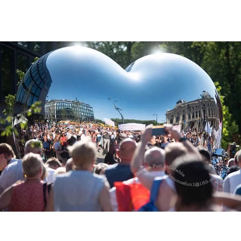 Grande palloncino gonfiabile a specchio a forma di cuore Palla a specchio argentata per la festa in giardino Matrimonio Decorazione di San Valentino Giocattoli da esterno