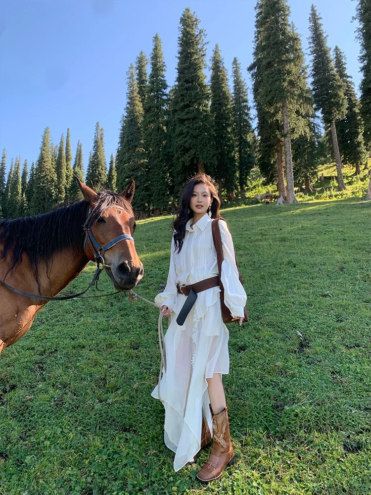 

Жемчужный комплект Ele Pearl Tina Fairy 'Snow Rie Spruce' – длинный женский костюм на пуговицах для всех сезонов