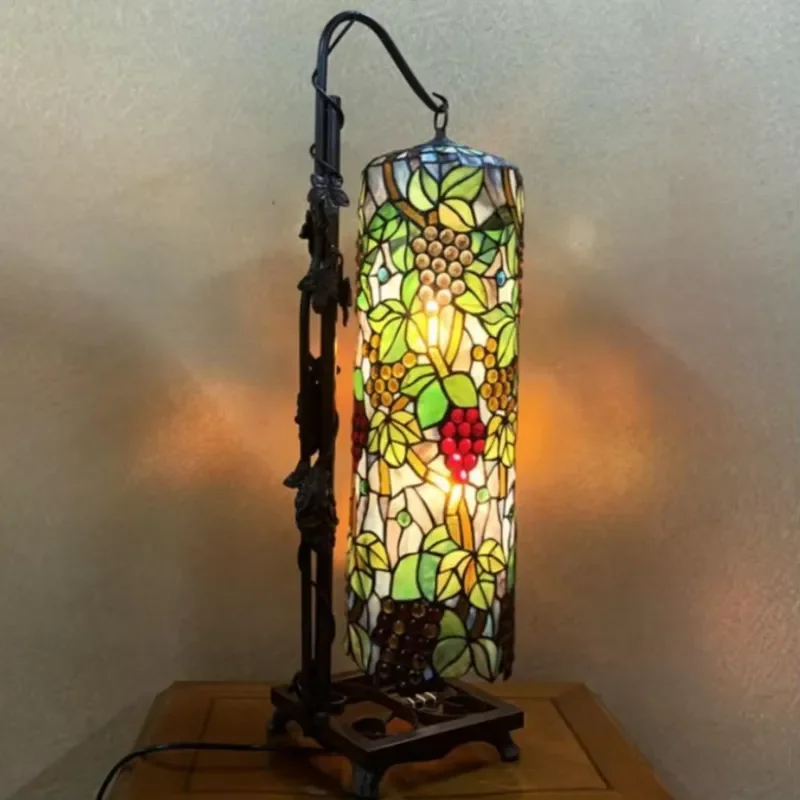 Living Room Floor Lamps Baroque Grape Stained Glass Table Lamp Art Decorative European Pastoral Pattern Floor Light