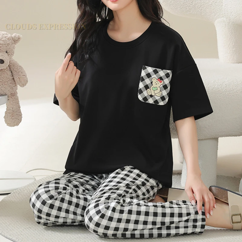 Conjunto de Pijama de manga corta para Mujer, ropa de dormir de punto con estampado de oso de dibujos animados, a cuadros, elegante, para estar en