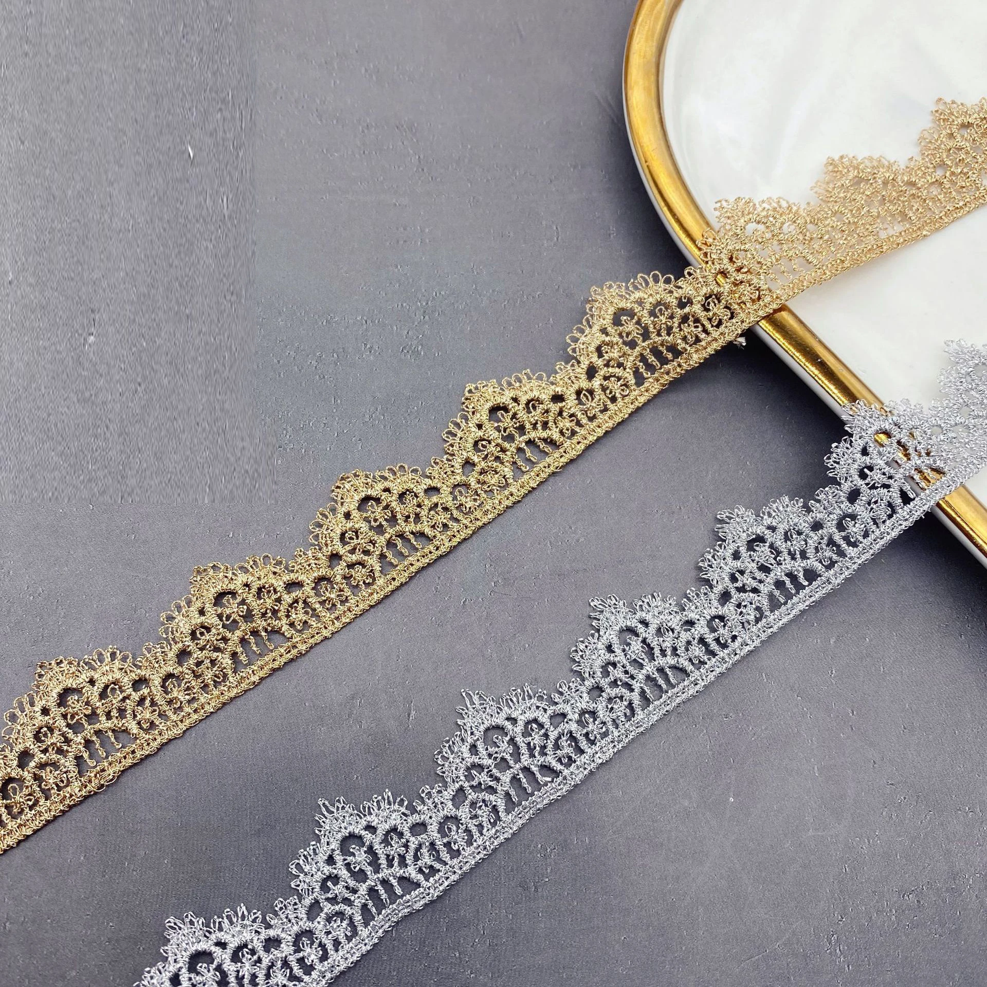 9Yards/lot 2cm Wide Water-Soluble Embroidered Gold Thread Lace Single Side Wavy Gold Silver Lace Wedding Dress Accessories A413