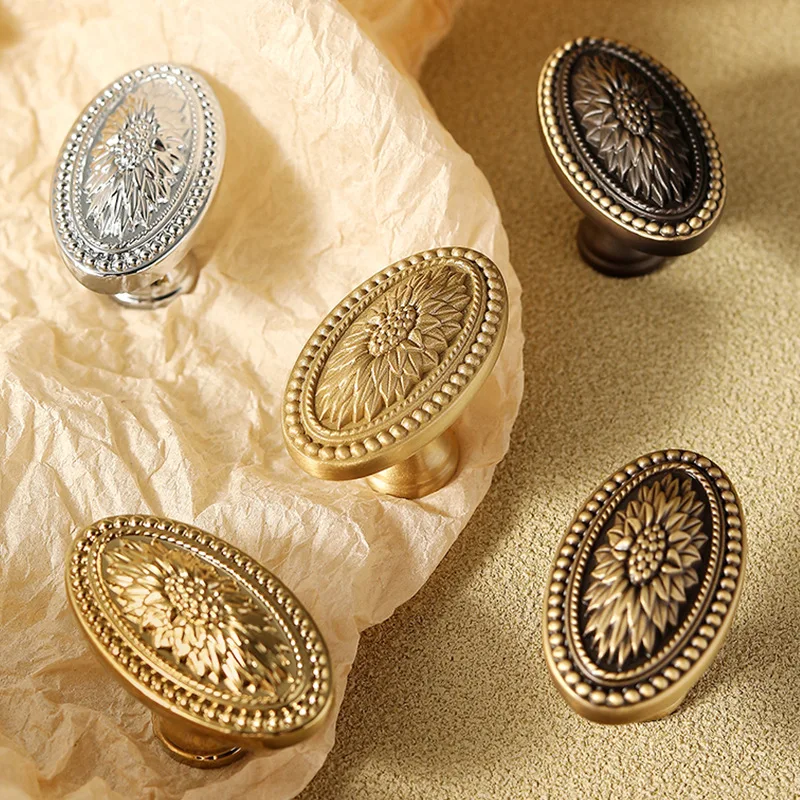 French Style Vintage Daisy Embossed Oval Cabinet Knobs Antique Gold Silver and Bronze Decorative Drawer Knobs with Beaded Border