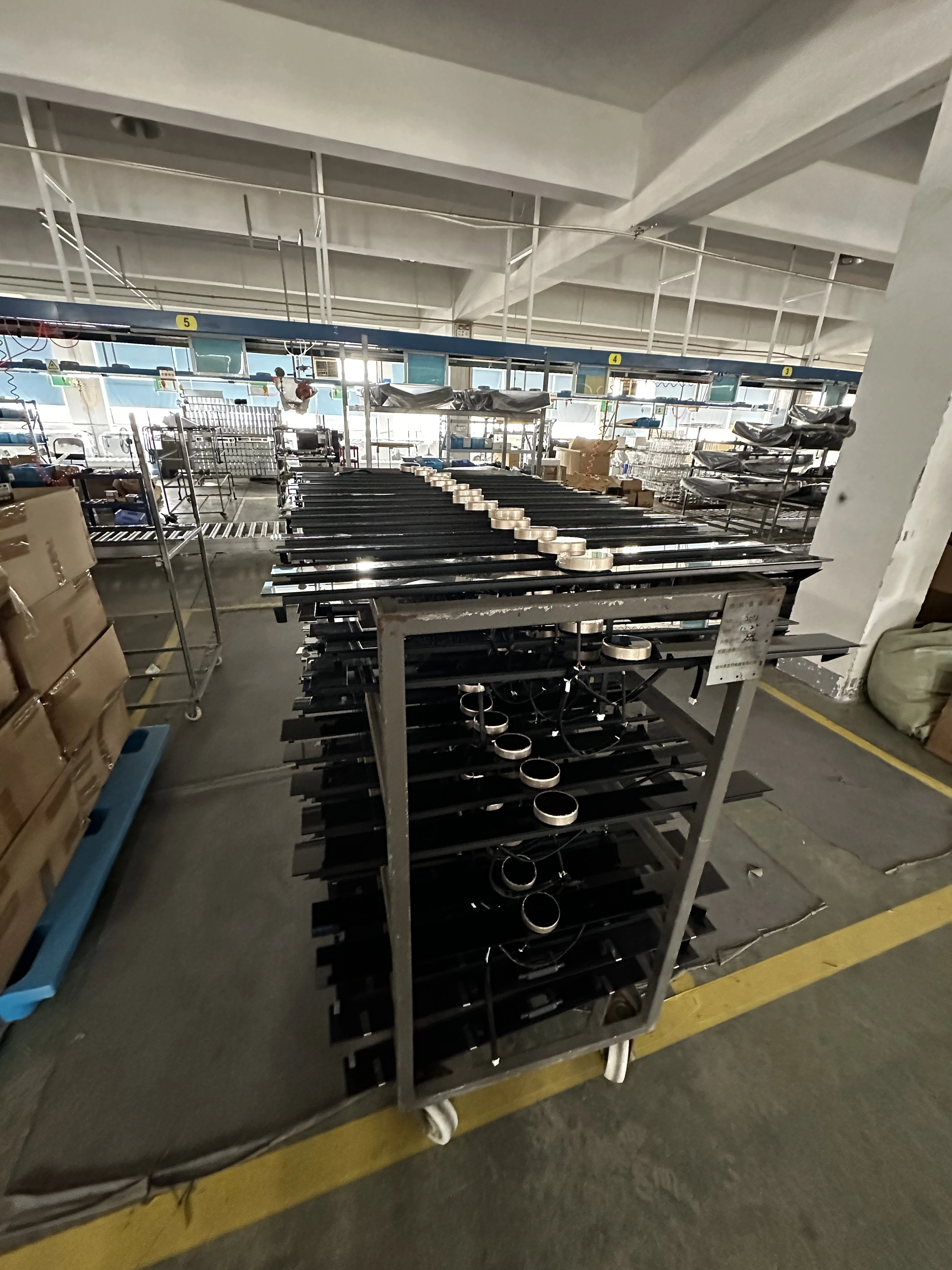 شفاط المطبخ على الحائط 450 CFM بدون ضوضاء مع وظيفة التنظيف الذاتي سهلة إطار معزز لشقق الشقوق والأسرة