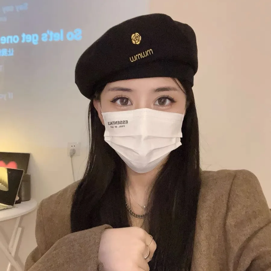 

2025 ​Korean Style Wool Beret Hat - Retro Face Slimming Painter Cap for Women, Autumn Winter Warm Black Brown​