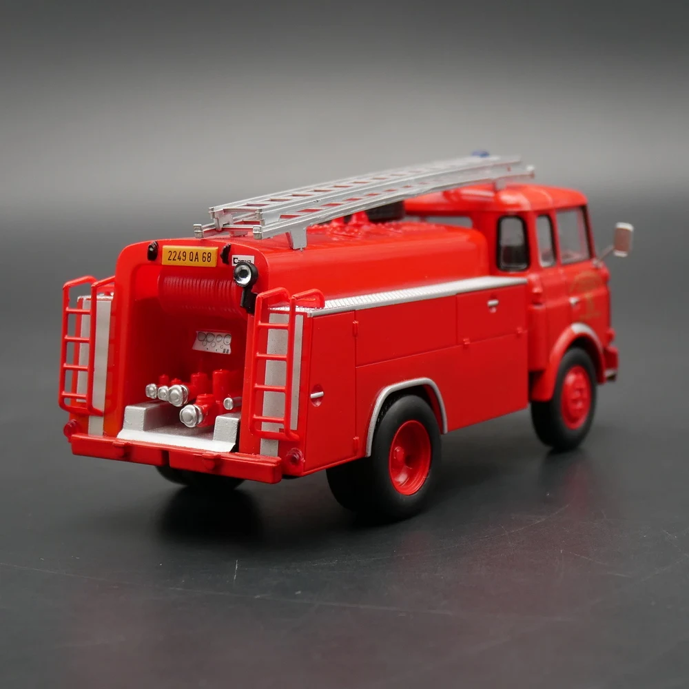 Diecast Ixo 1:43 escala Berliet GAK motor de bomberos francés Berliet rociador de agua coche en miniatura de aleación juguete coleccionable regalo recuerdo
