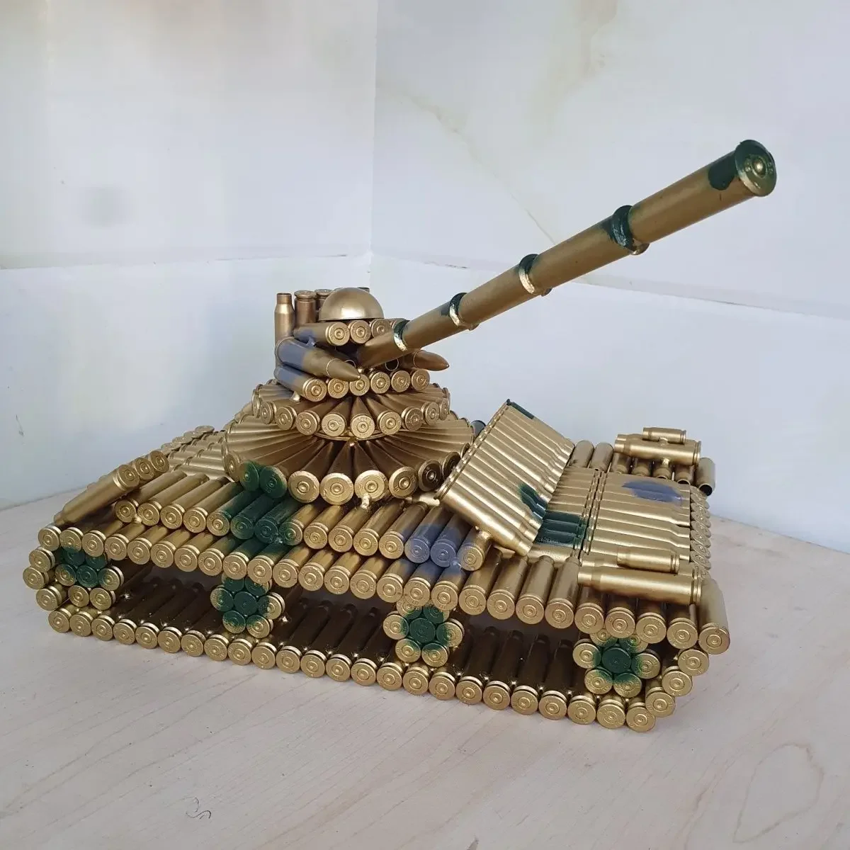 Modelo de tanque soldado a mano, artesanías, regalo de cumpleaños para niños, recuerdo de retiro de líder del Escuadrón antiguo