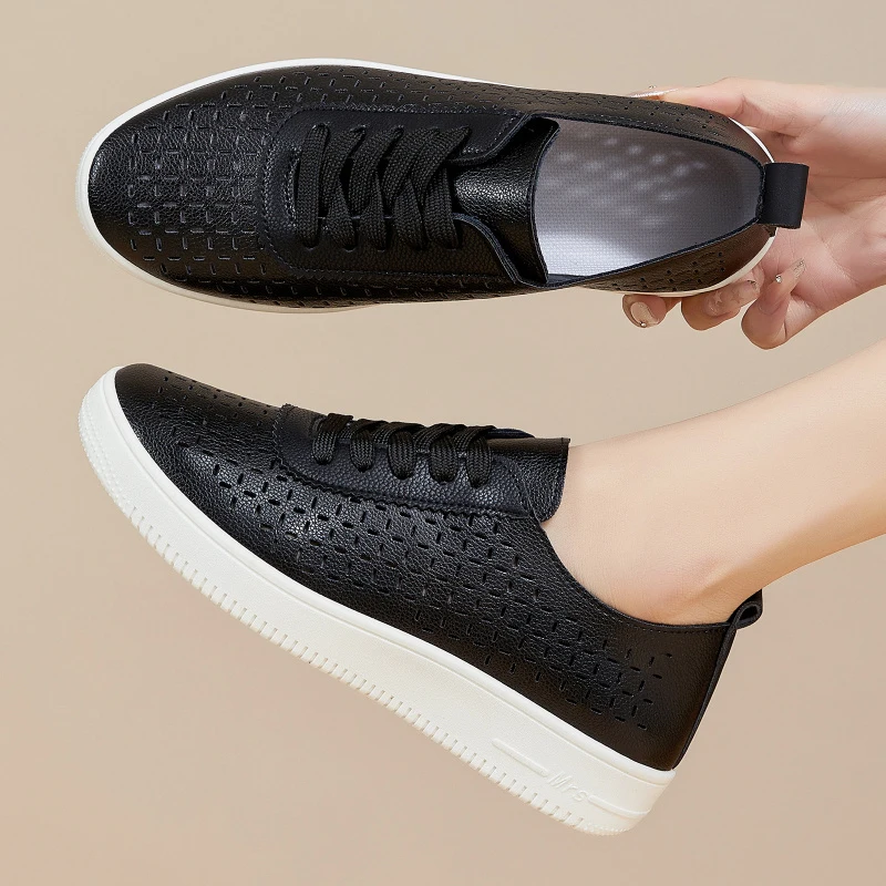 New Casual Women's Sneakers On Sale Designer Shoes 2026 Summer Women's White Sneakers Breathable Soft Flat Shoes For Ladies view 3